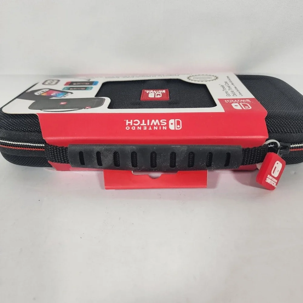 Nintendo Switch Game Traveler Deluxe Travel Case NNS40 New Licensed